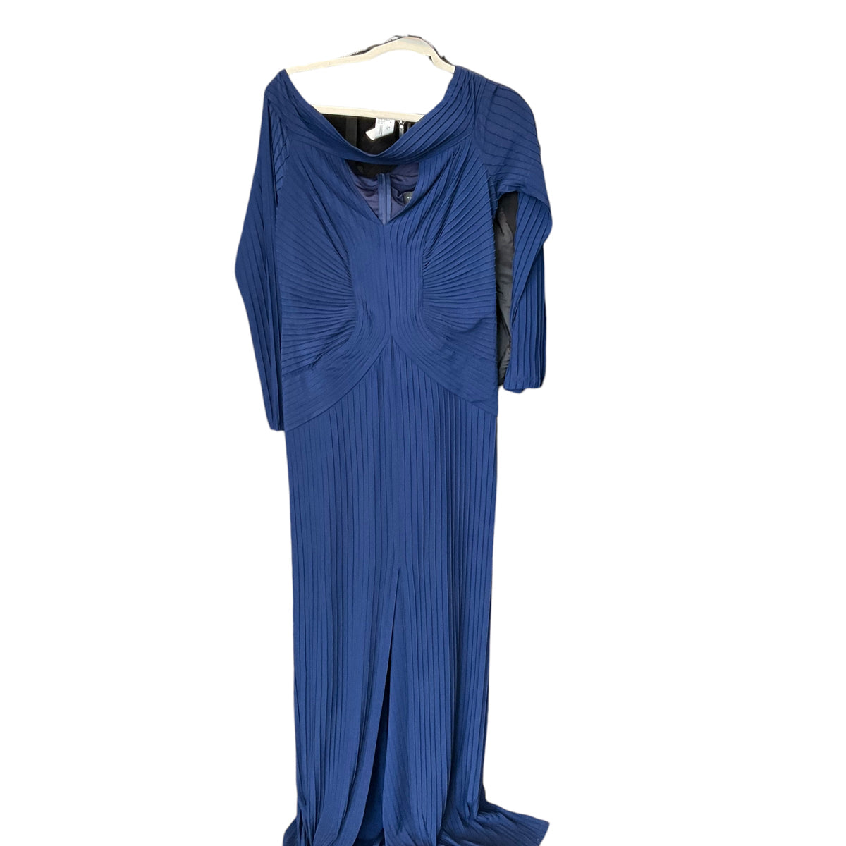 SIZE XL Tadashi Shoji Gown/Evening Wear