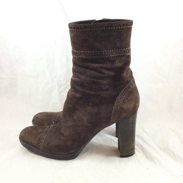 Sergio Rossi Suede Heeled Booties. Size 37