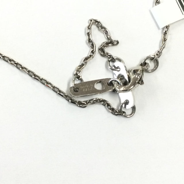 Louis Vuitton Collier Charms V Square Necklace