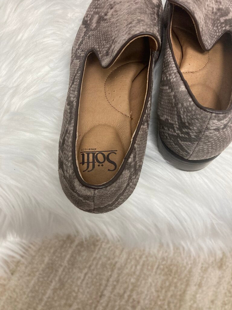 Sofft Tan & Brown Snakeskin Pattern Loafers Size 9