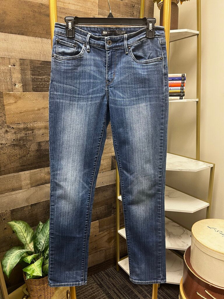 Levi's Classic Rise Slim Leg Denim Size 28
