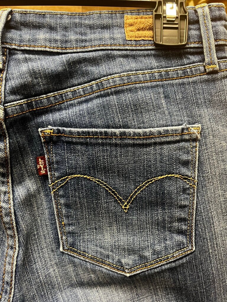 Levi's Classic Rise Slim Leg Denim Size 28