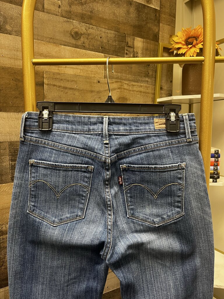 Levi's Classic Rise Slim Leg Denim Size 28