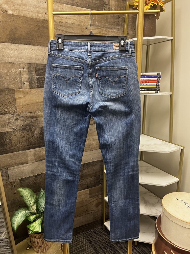 Levi's Classic Rise Slim Leg Denim Size 28