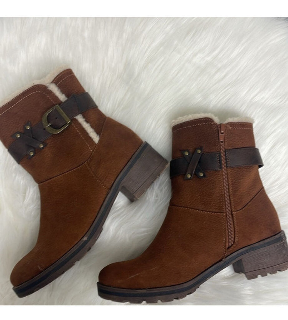 Sonoma Rust Boots w/Brown Buckle Detail & Faux Wool Lining Size 7.5