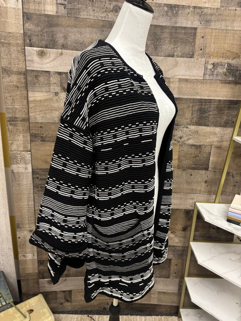 NWT Marla Wynne Black & White Cardigan Sweater Size XL