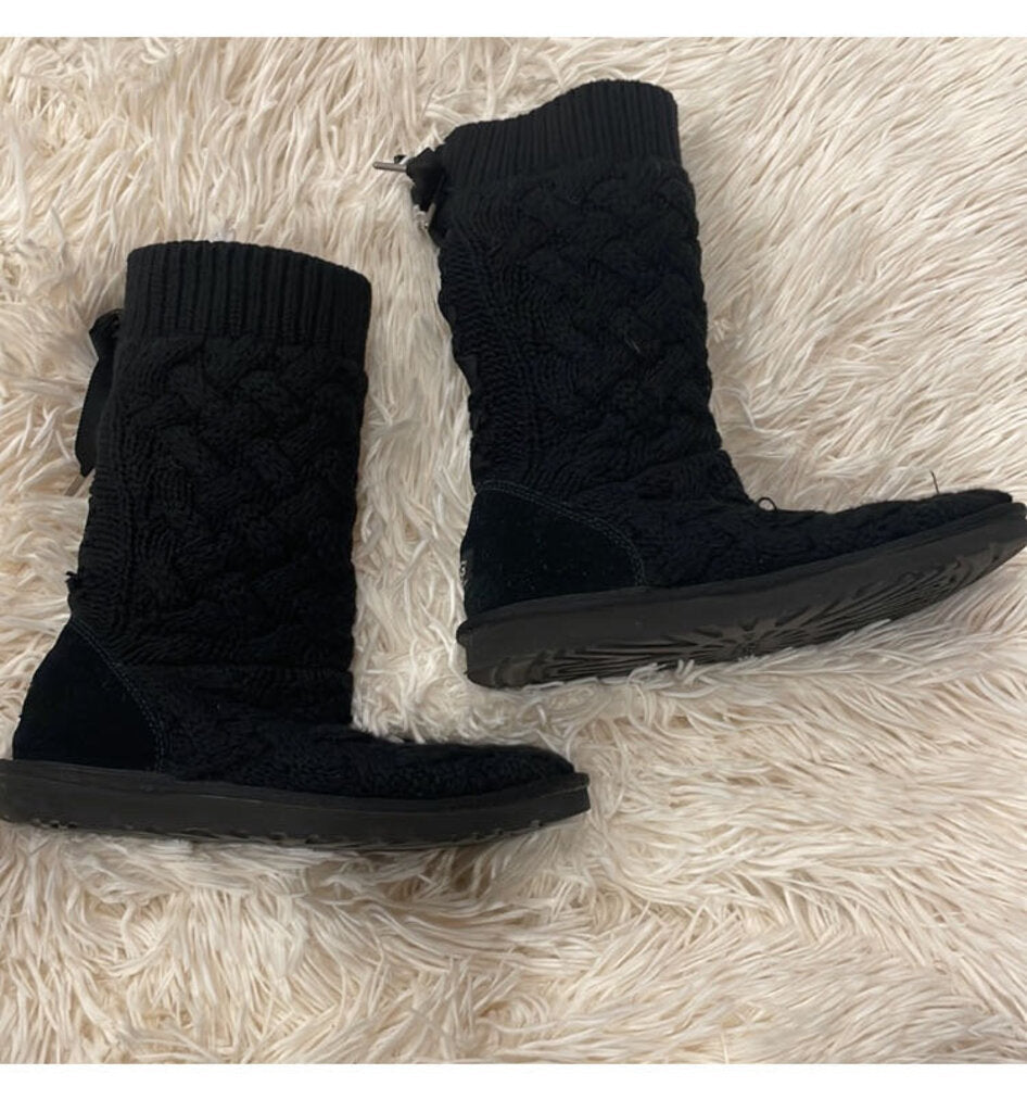 UGG Cardy Lattice Black Boots w/Lace Ribbon Size 9