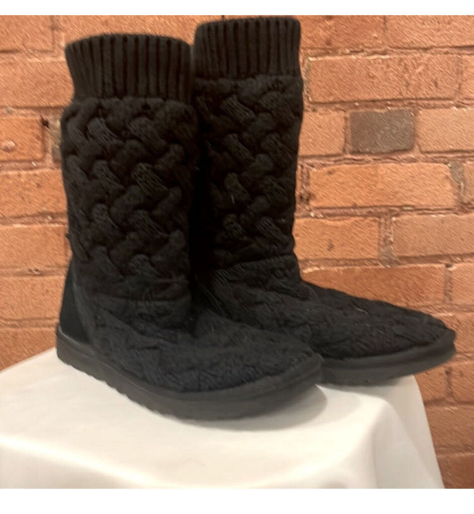 UGG Cardy Lattice Black Boots w/Lace Ribbon Size 9