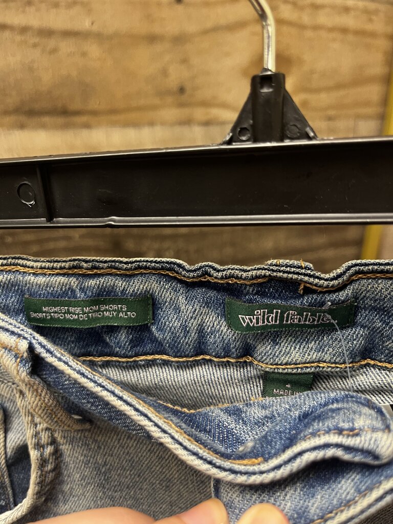 Wild Fable Highest Mom Jean Shorts Size 4