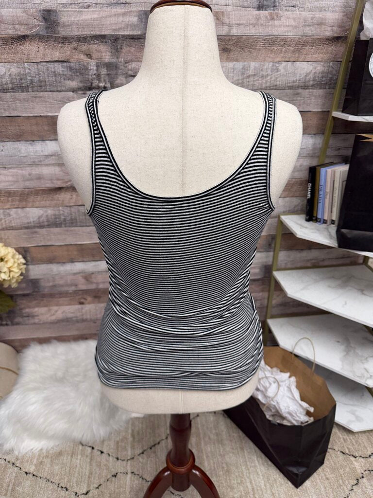 Lord & Taylor Black & White Striped Tank Size M