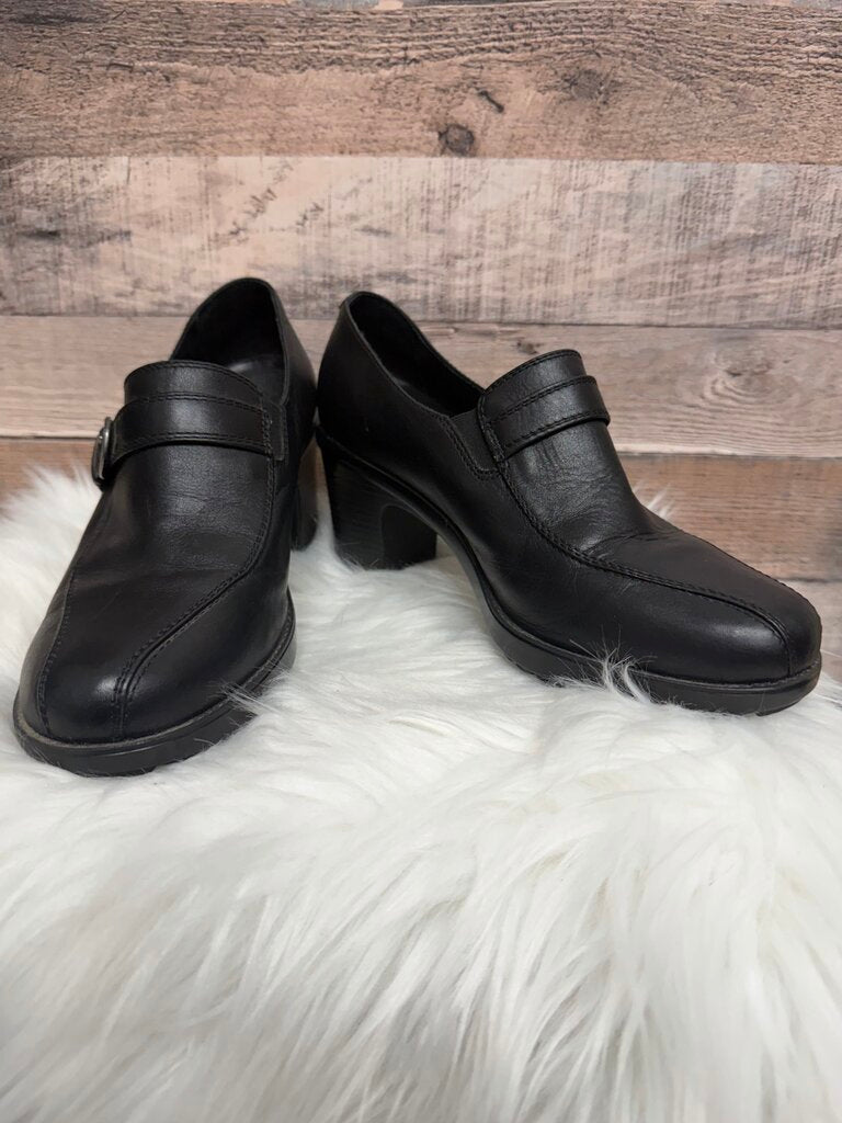 Dansko Black Block Heel Loafers Size 7.5