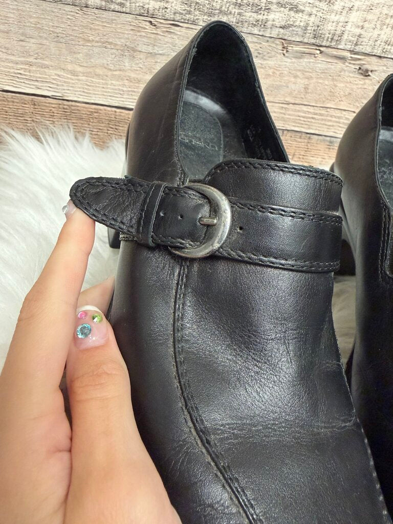 Dansko Black Block Heel Loafers Size 7.5