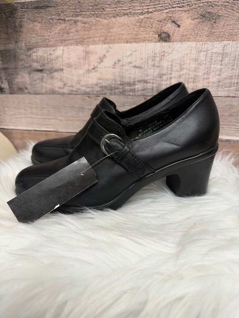 Dansko Black Block Heel Loafers Size 7.5