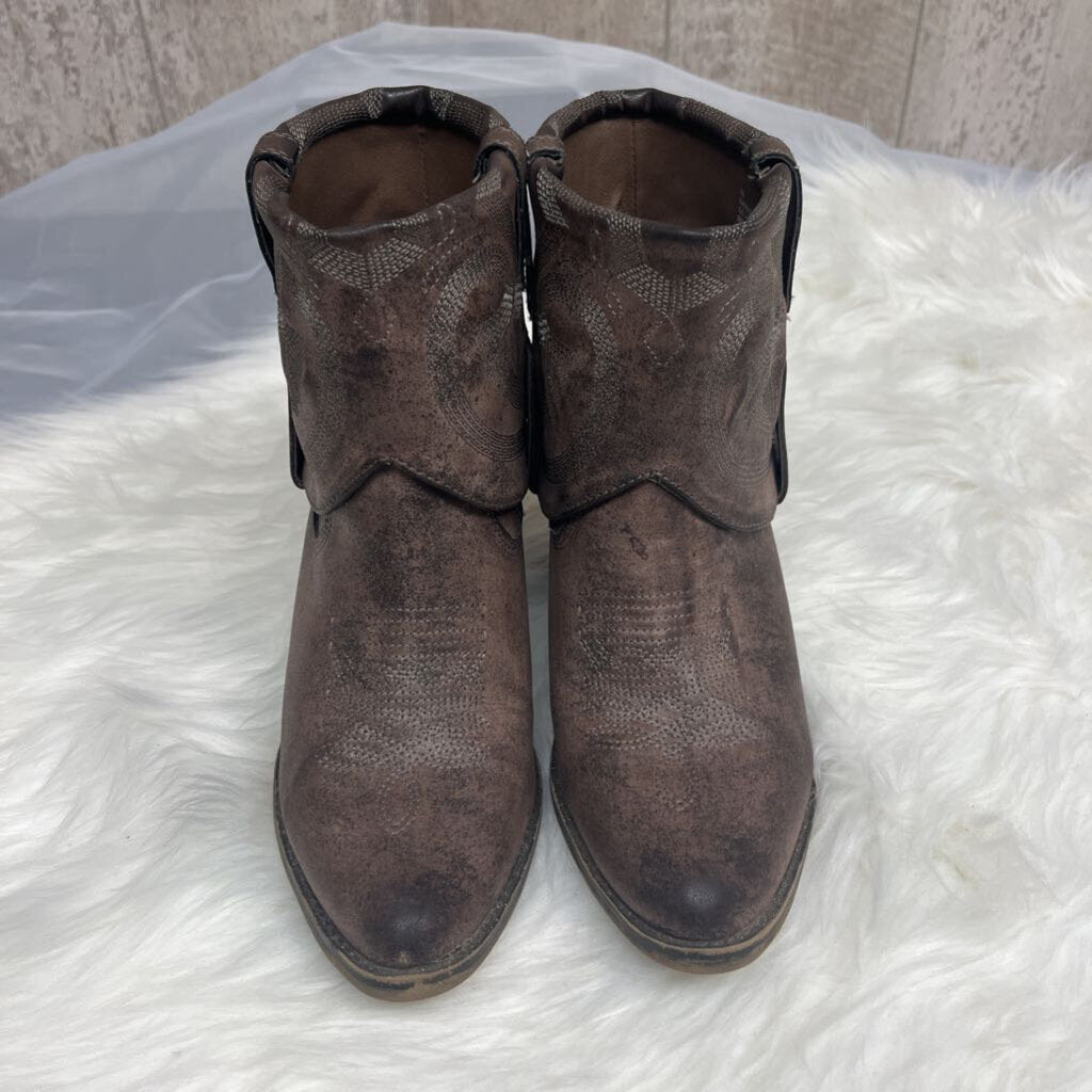 Mia Bootie Gray Size 7