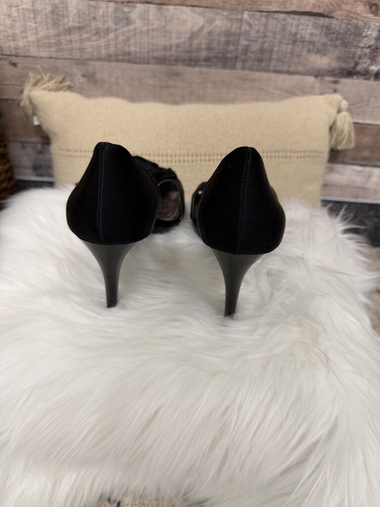 Nine West Black Satin Stiletto Heel w/Rosette Size 9.5