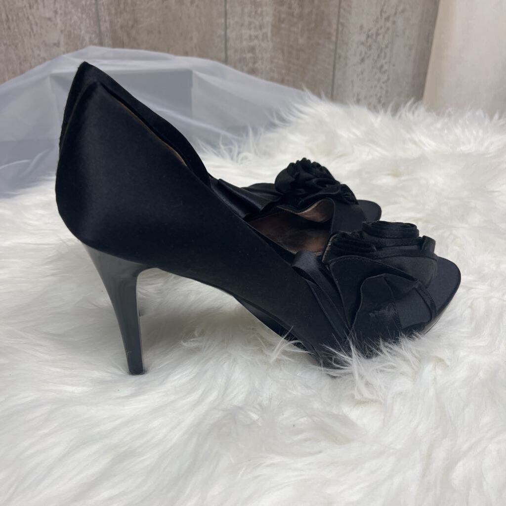 Madden Girl Nude Patten Leather Peep Toe Size 6