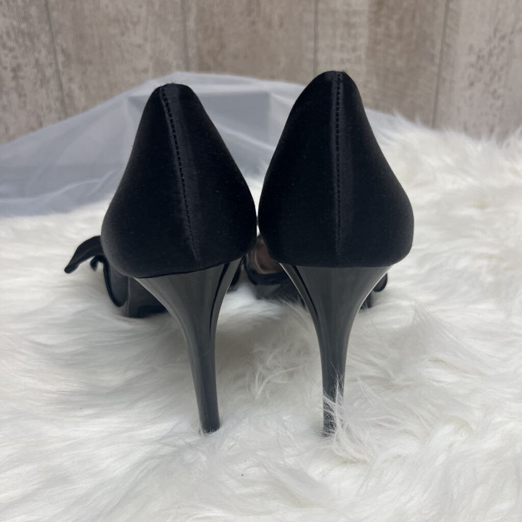 Madden Girl Nude Patten Leather Peep Toe Size 6