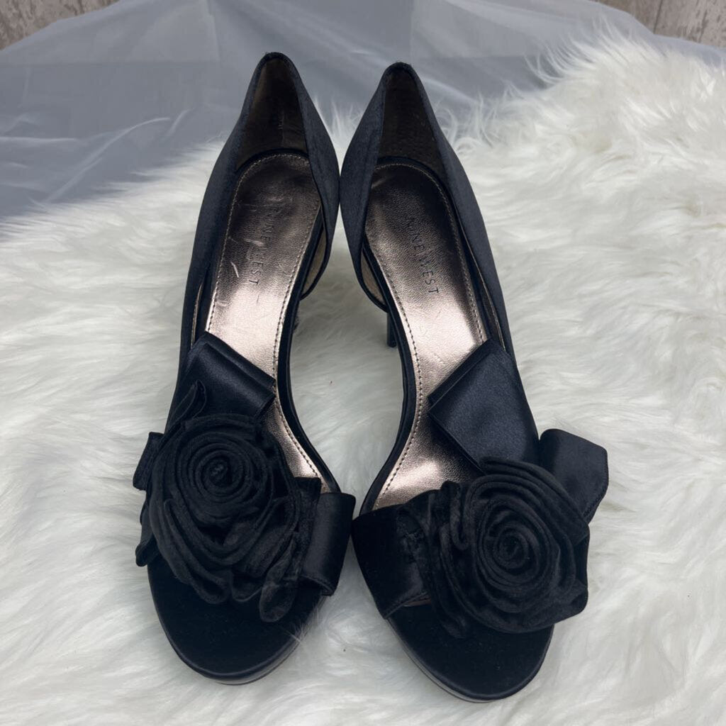 Madden Girl Nude Patten Leather Peep Toe Size 6