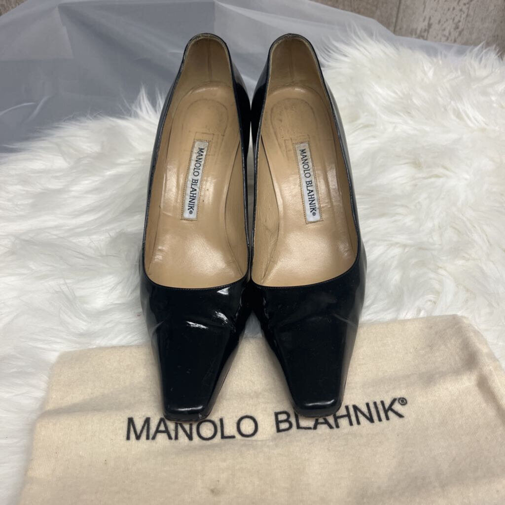 Manolo Blahnik Black Patten Leather Pumps Size 8.5/39