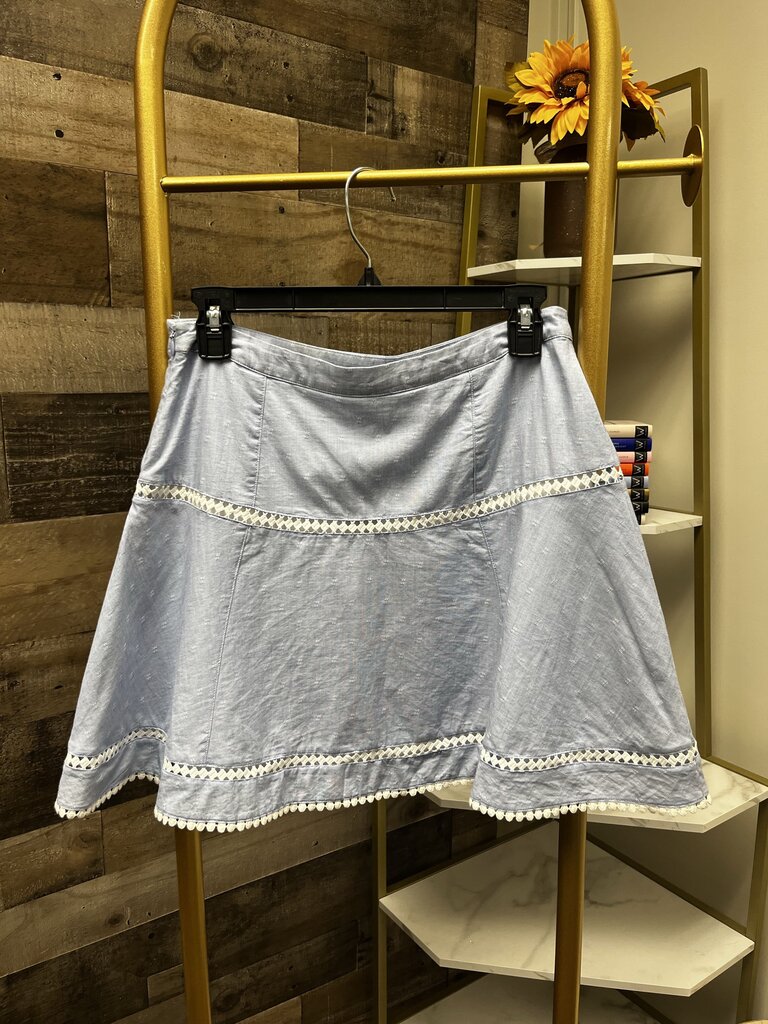 WHBM Lt Blue Skirt w/White Eyelet Detail Size 2