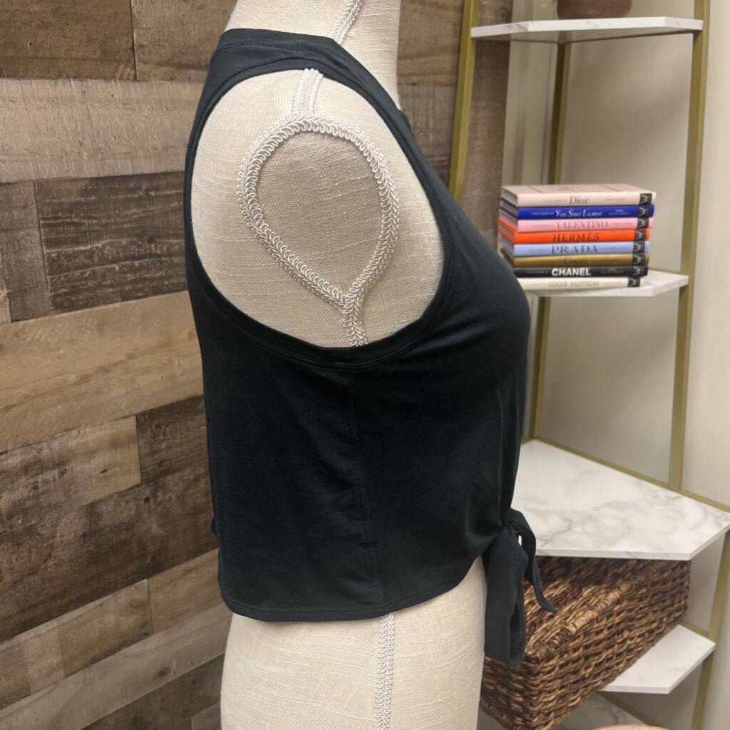 Lululemon Black Cropped Tie Front Tank Tee Size 2