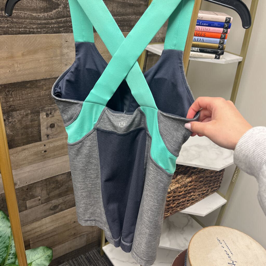 Lululemon Gray & Mint Green Tank w/Shelf Bra Size 4