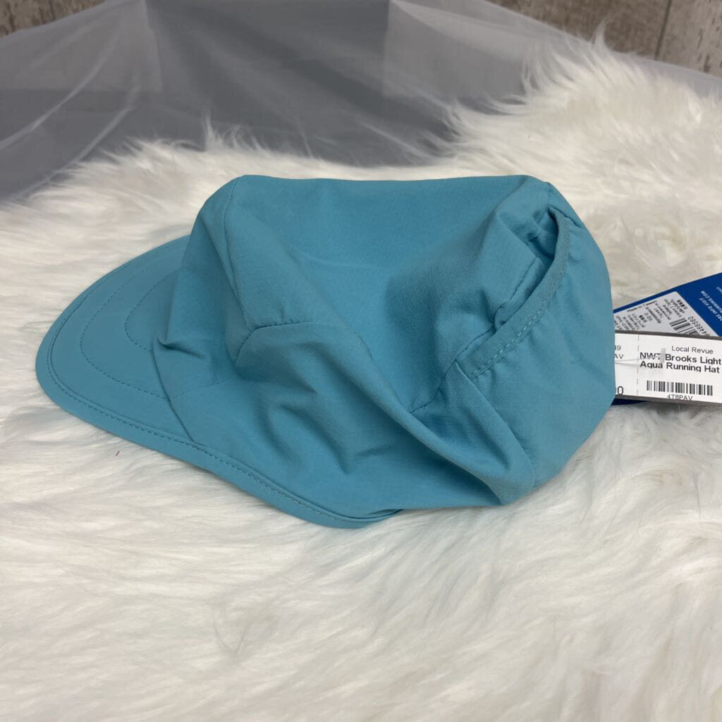 NWT Brooks Light Weight Aqua Running Hat