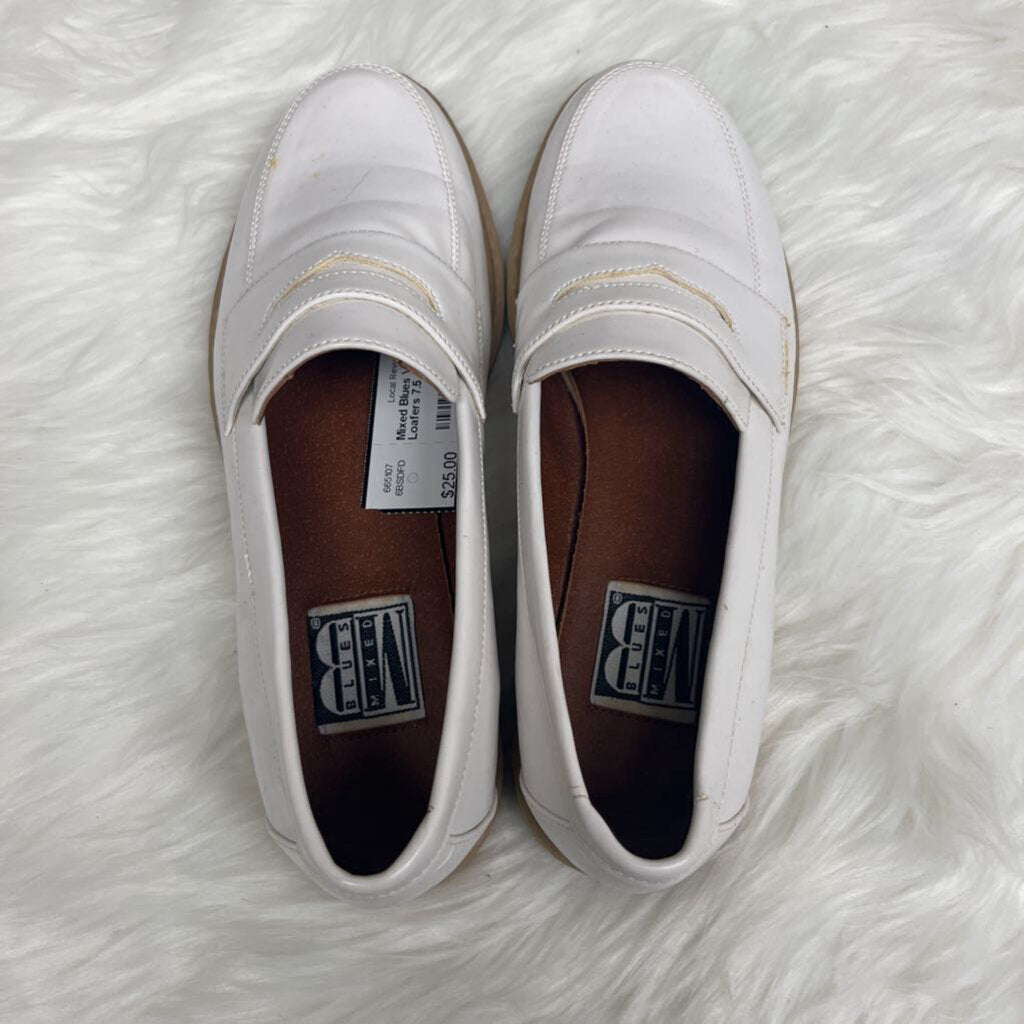 Mixed Blues Vintage White Loafers Size 7.5
