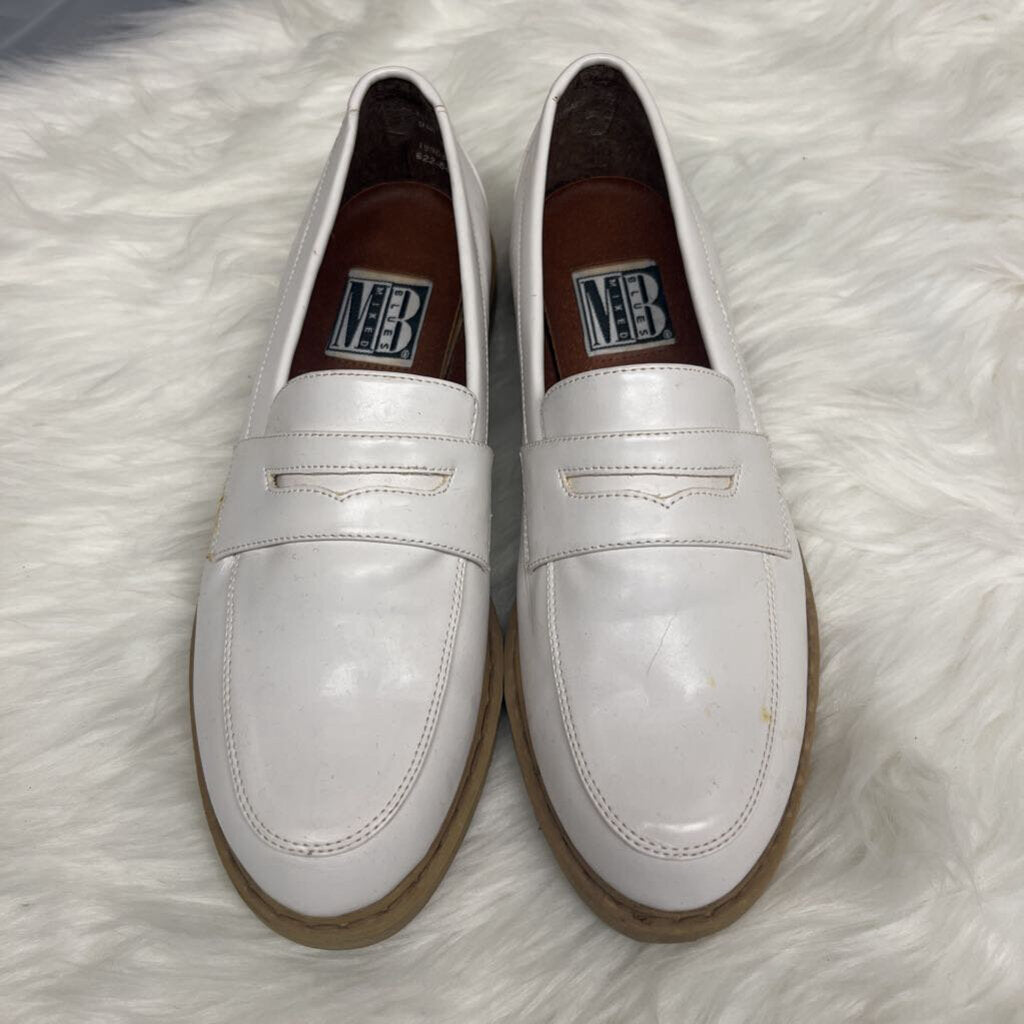 Mixed Blues Vintage White Loafers Size 7.5
