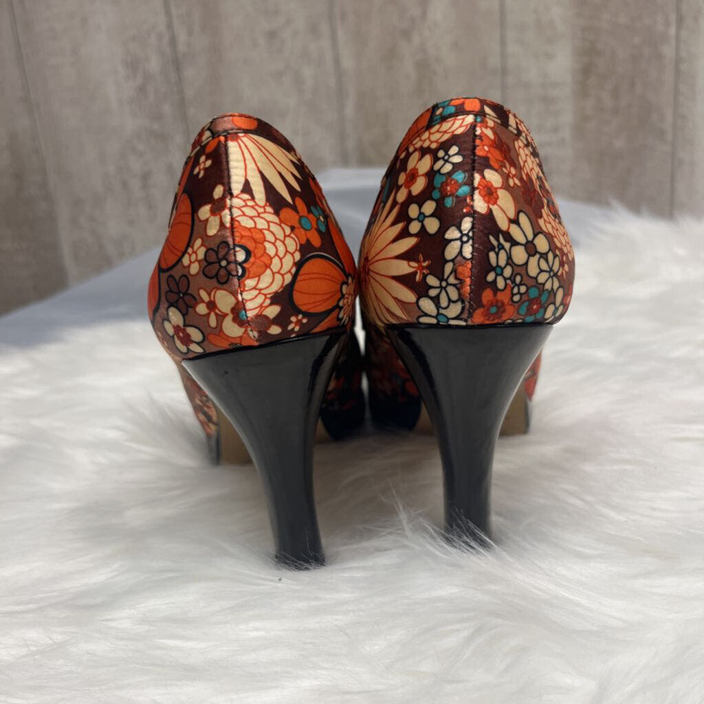 Madden Girl Brown & Orange Pumps Size 8