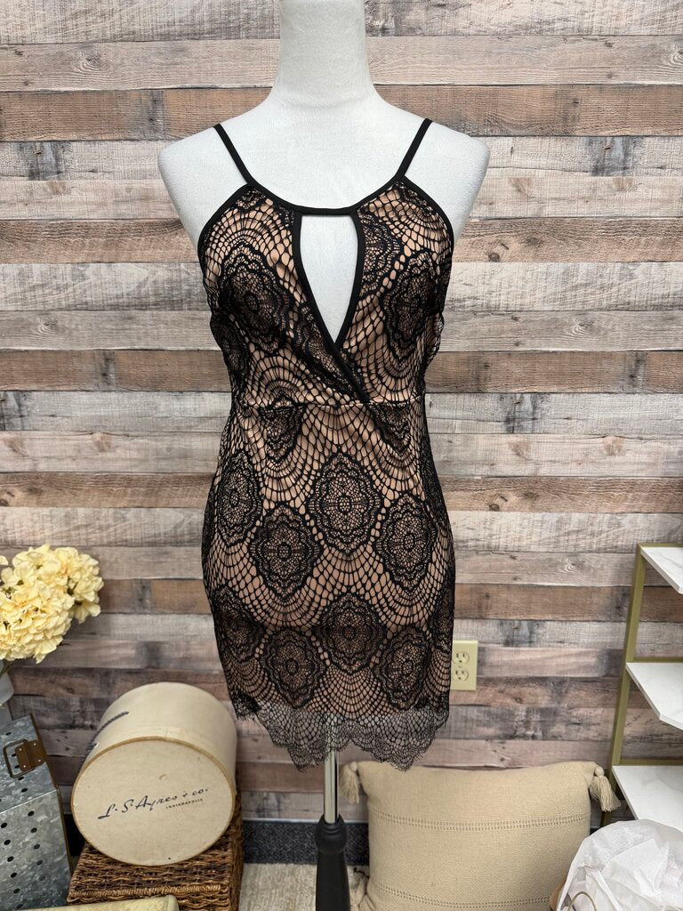 Dream State Black Lace Overlay Cocktail Size M