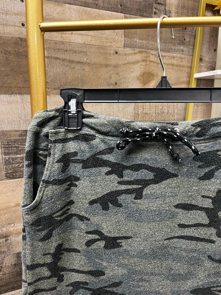 Sundry Camo Drawstring Mini Skirt Size 2