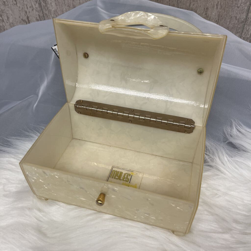 Vintage Lucite Lunchbox Purse