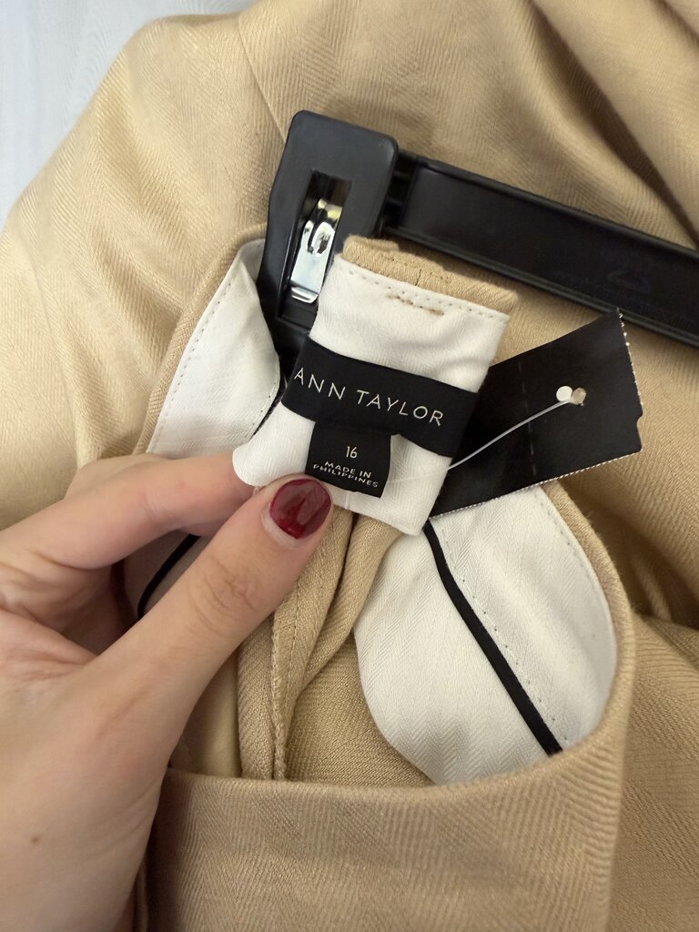 Ann Taylor Pleated Wide-Leg Tan Trousers Size 16