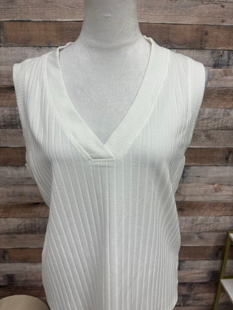 Evereve Sleeveless White Sweater Vest Size XL