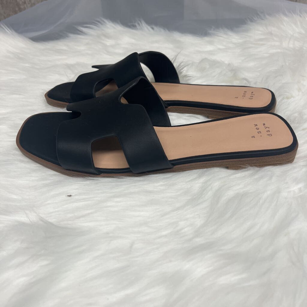 A New Day Black Slide Sandals Size 8.5