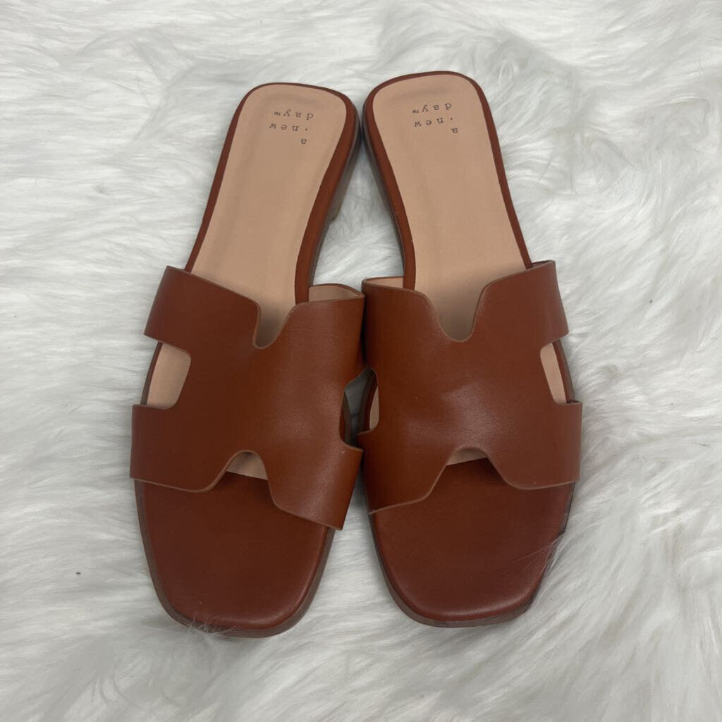 A New Day Tan Slide Sandals Size 8.5