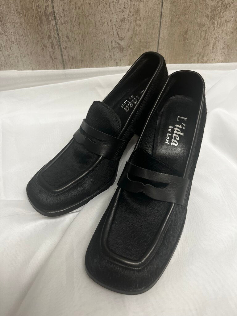 L'Idea by Lori Black Faux Fur Loafer Heels Size 38