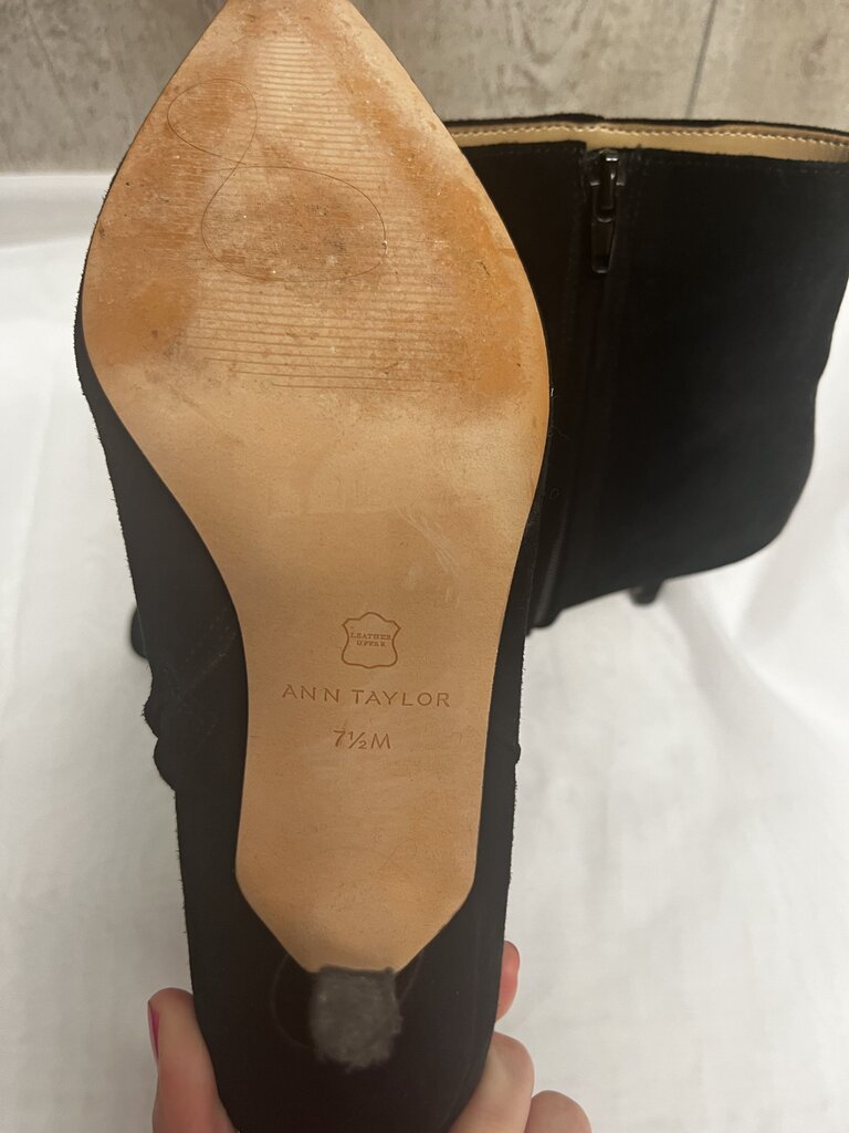 Ann Taylor Black Suede Stiletto Heel Booties Missy Boots Size 7.5