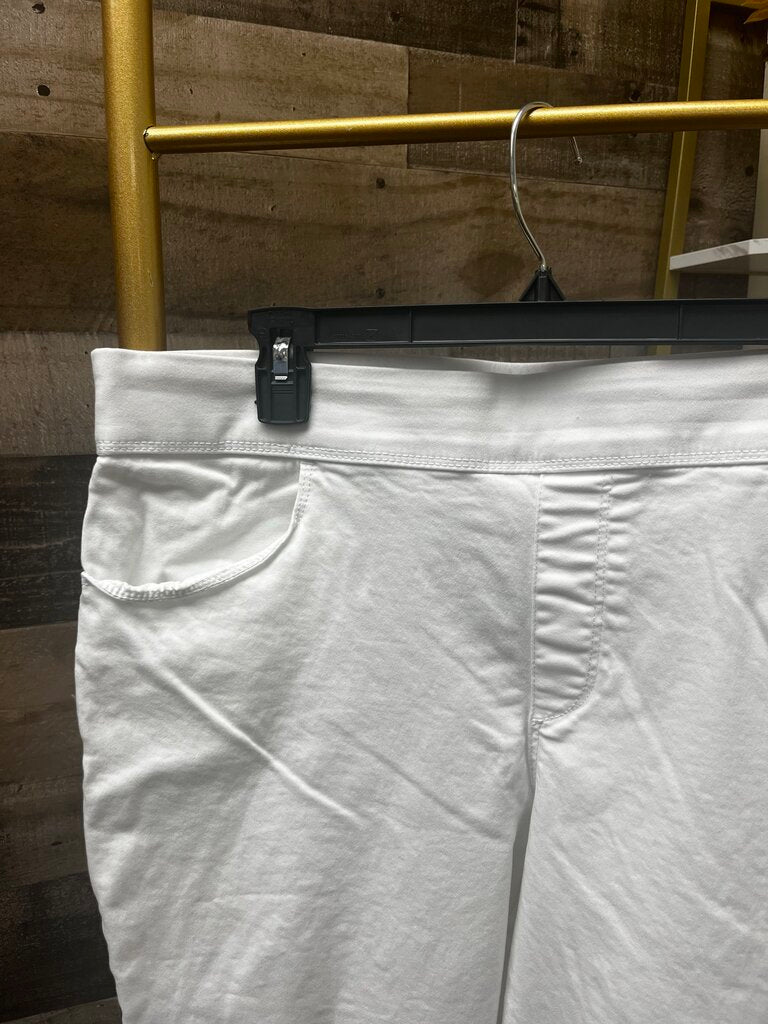 Gloria Vanderbilt All-Around Slimming Effect White Jeans Size 16