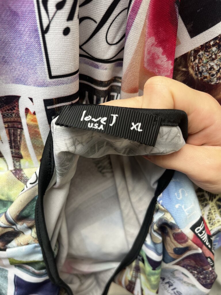 Love J USA Paris Graphic Tee Size XL