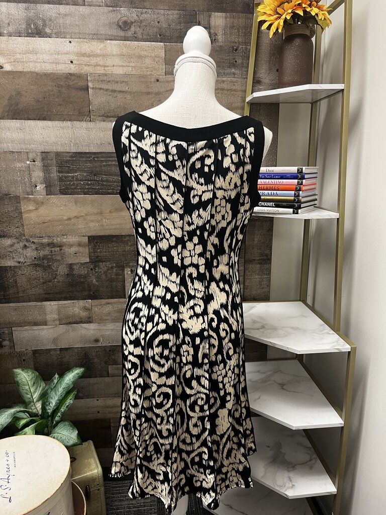 NWT Perceptions NY Black/Creme Pleated Sleeveless Dress Size 14