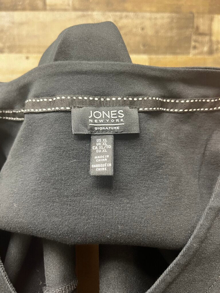 Jones New York Black V Neck 3/4 Sleeve Blouse w/ Gold Shoulder Buttons Size XL