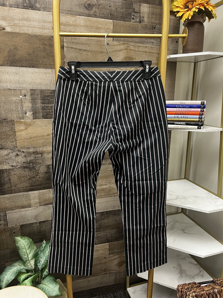 Nicole Miller NY Pinstripe Capri Dress Pants Size 4
