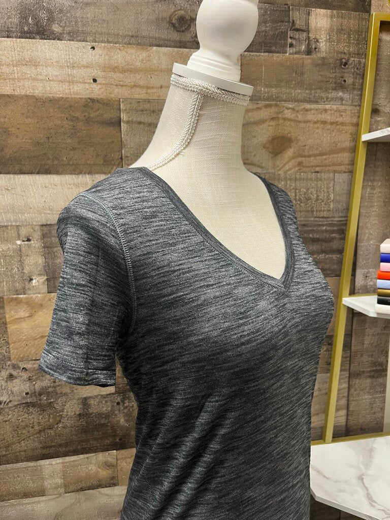 Lululemon What The Sport Short Sleeved Tee in Dark Heather Grey Size 4