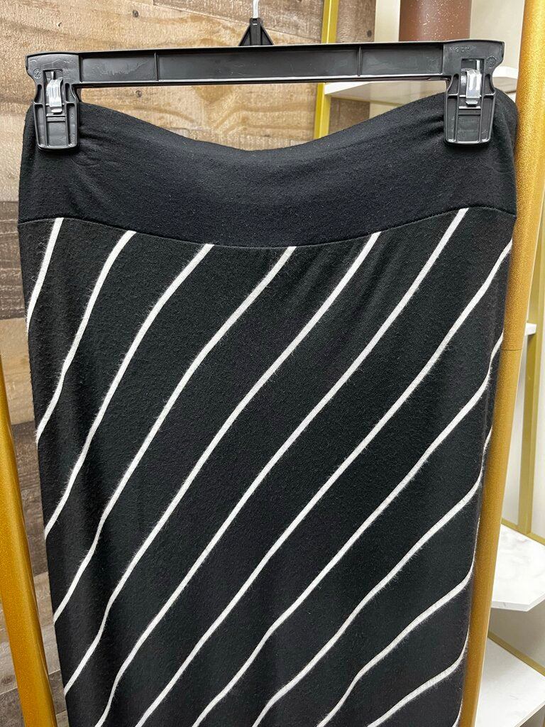 Karen by Karen Kane Black/White Striped Maxi Skirt Size L