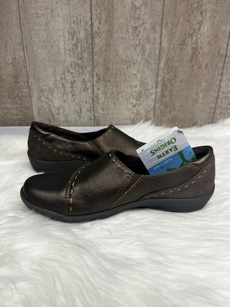 NWT Earth Origins Welltek System Norah Leather Upper Slip on Shoes Size 8.5