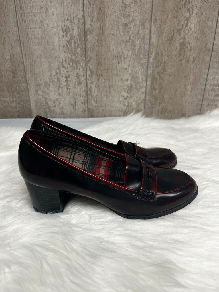 Vintage American Eagle Red Wine Heeled Loafers Size 8.5