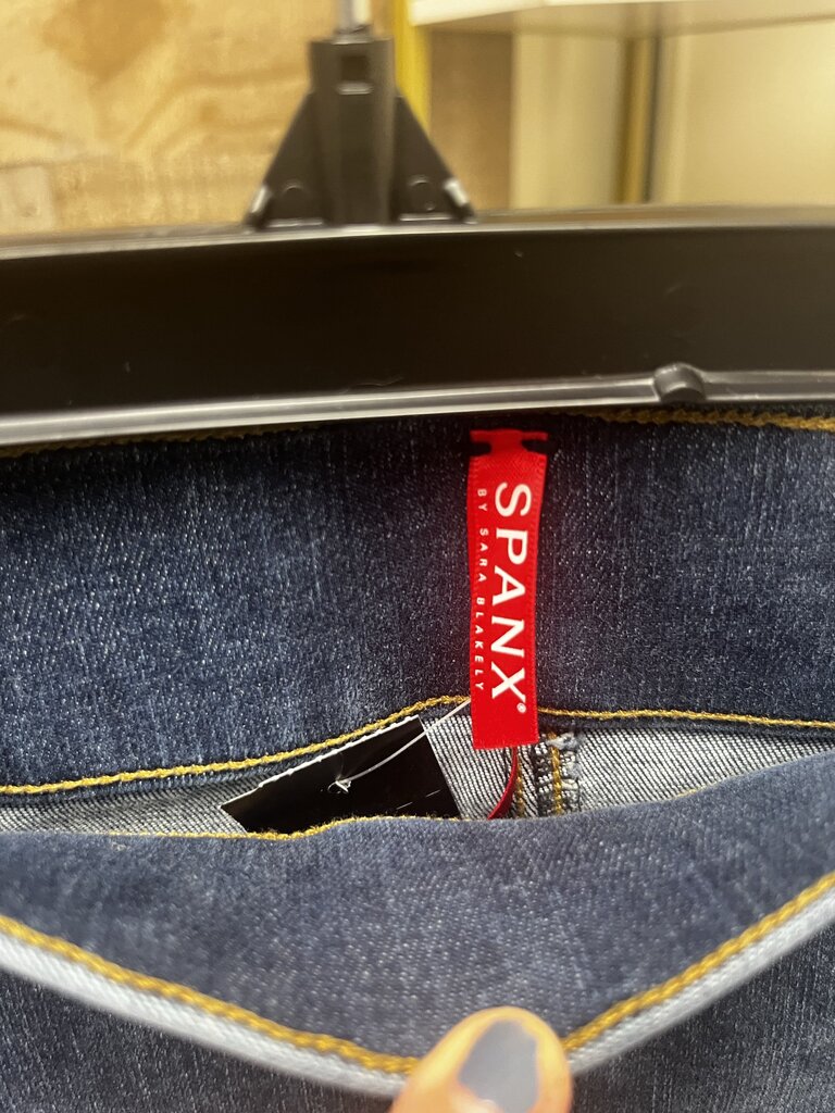 Spanx Dark Blue Pull on Cropped Denim