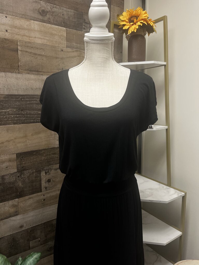 Anthro Bordeaux Black Short Sleeve Tiered Maxi